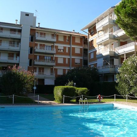 Residence Gardenia Lignano Sabbiadoro Exteriör bild