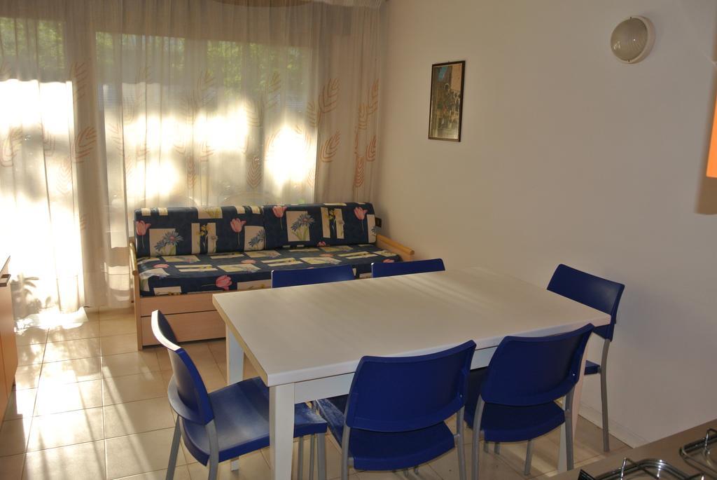 Residence Gardenia Lignano Sabbiadoro Exteriör bild