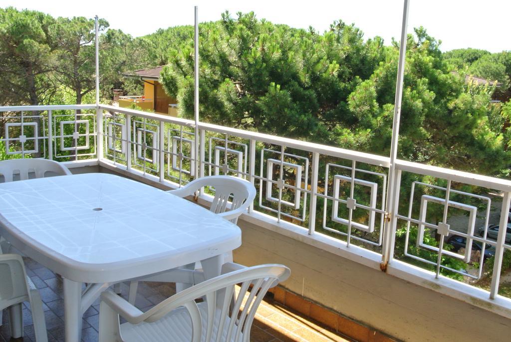 Residence Gardenia Lignano Sabbiadoro Exteriör bild