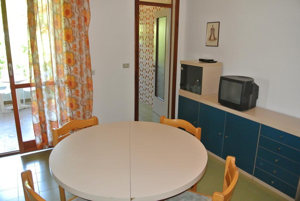 Residence Gardenia Lignano Sabbiadoro Exteriör bild
