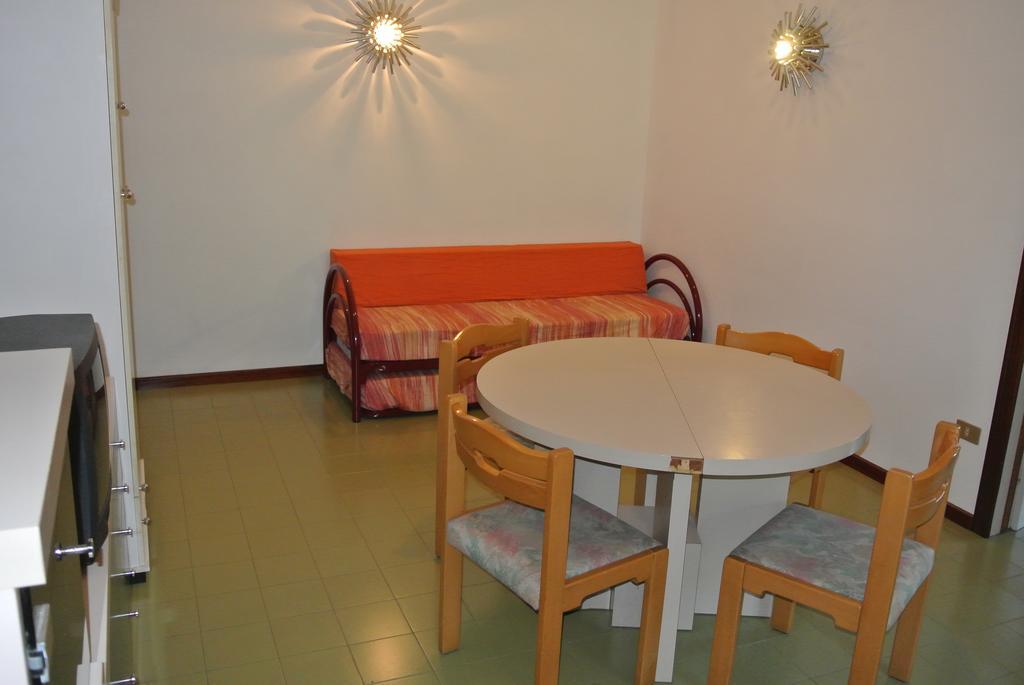 Residence Gardenia Lignano Sabbiadoro Exteriör bild