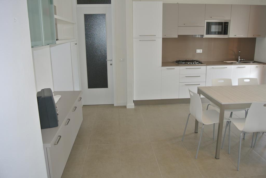 Residence Gardenia Lignano Sabbiadoro Exteriör bild